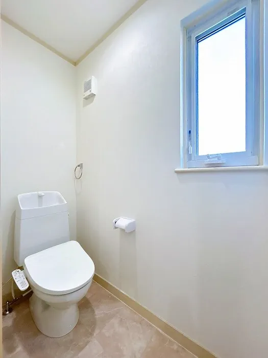⑦「２階トイレ」洗浄機付きトイレに新品交換済。