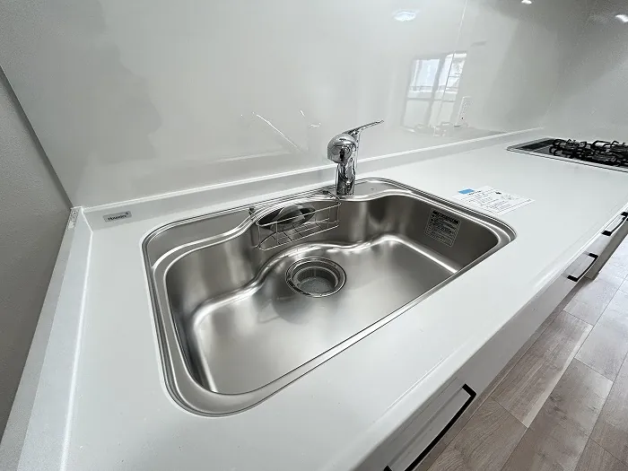 グローリアス岩倉第二301 大きくて使いやすいシンクです。