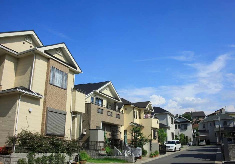 日本の戸建て住宅街のイメージ